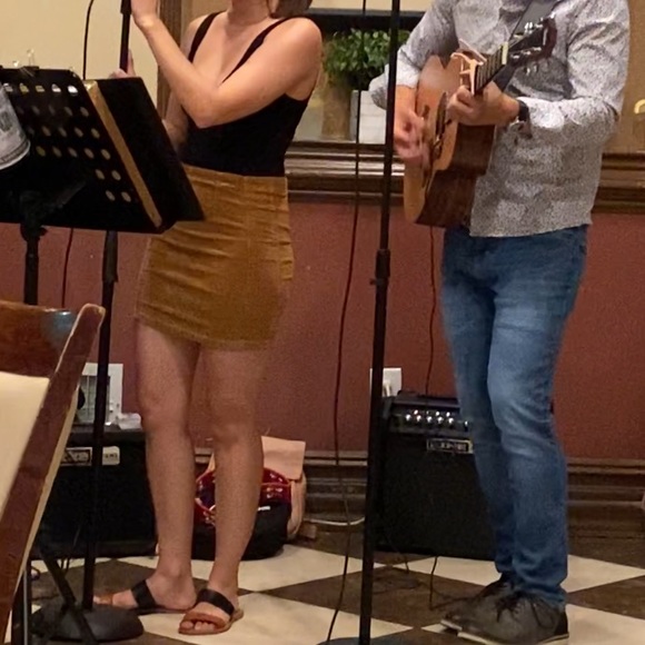 Brandy Melville Skirt - Picture 6 of 7